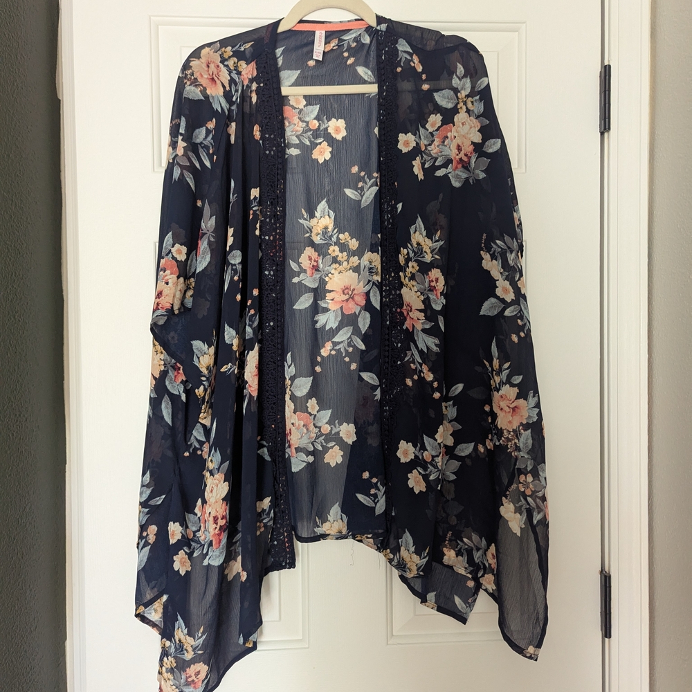Xhilaration Black Floral Cape
